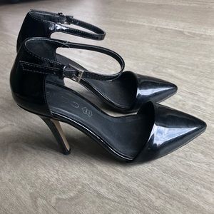 ALDO Pointed Toe Ankle Strap Heels - Size 6
